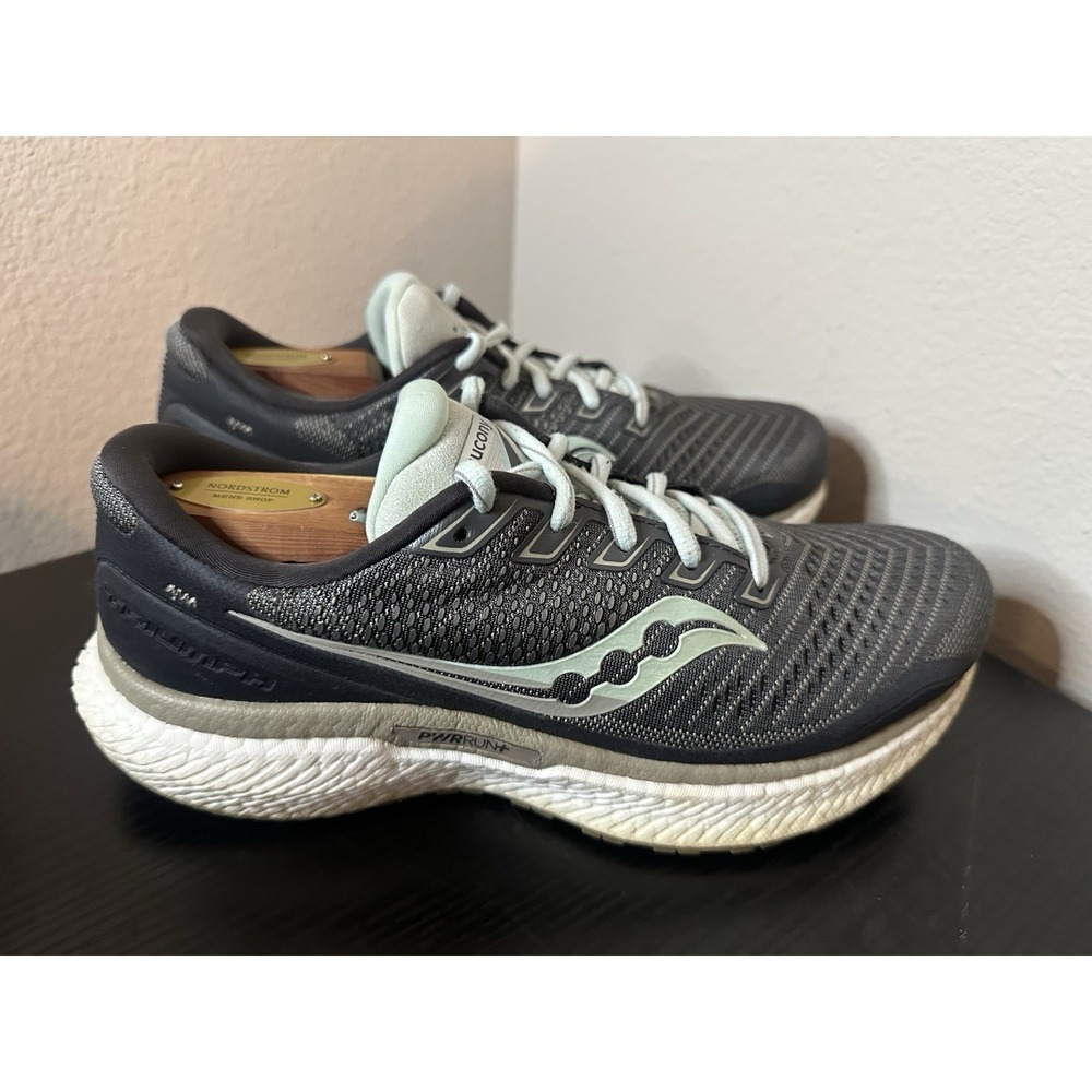 Size 9.5 - Saucony Triumph 18 Women's running shoes Charcoal Gray Sky Blue